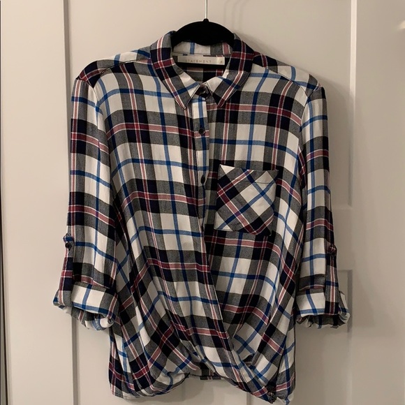 Statement Donnie Cross Front Top - Picture 3 of 7